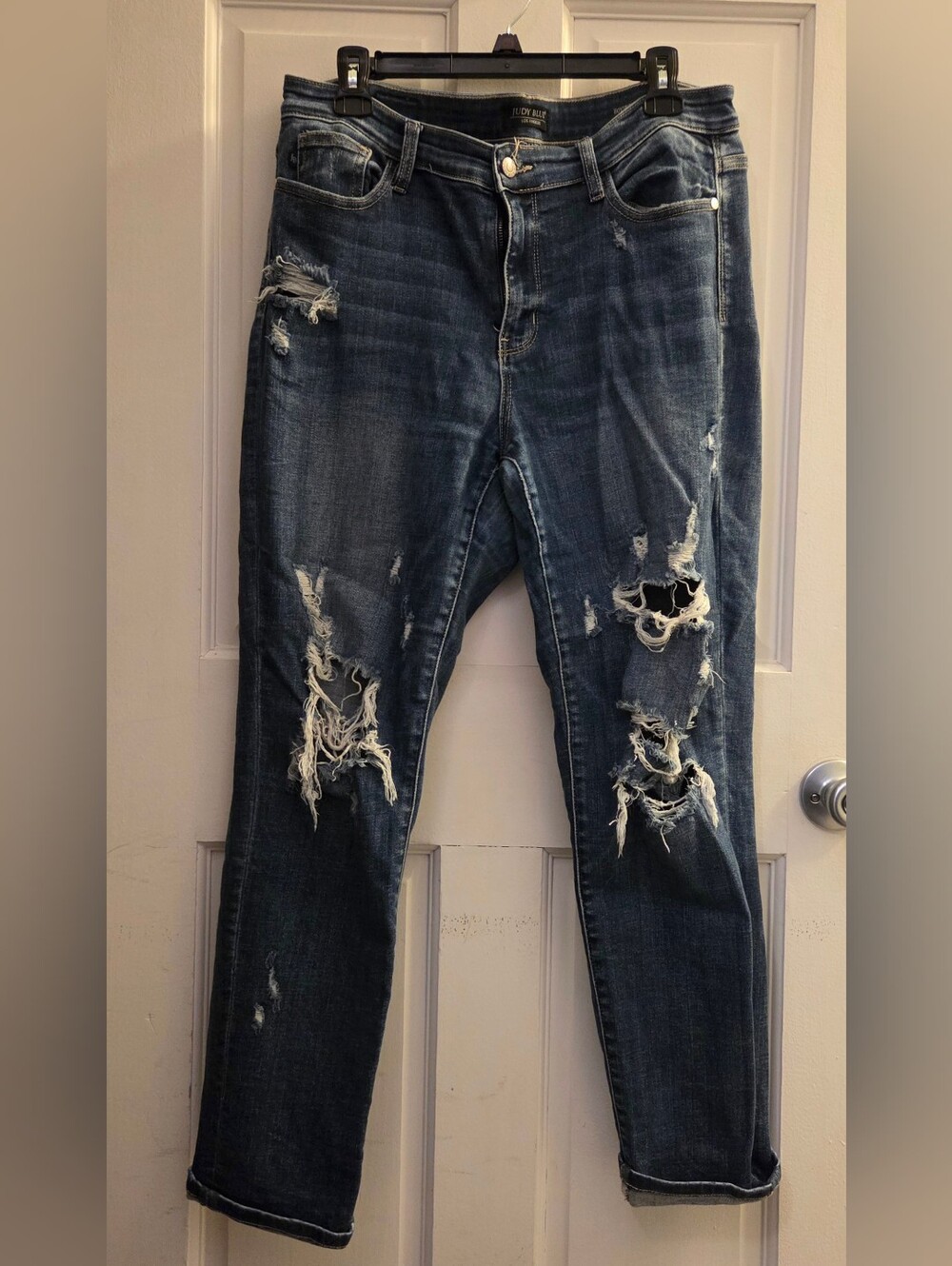 Judy Blue Dark Indigo Distressed Skinny Cropped Jeans. Size 13/31